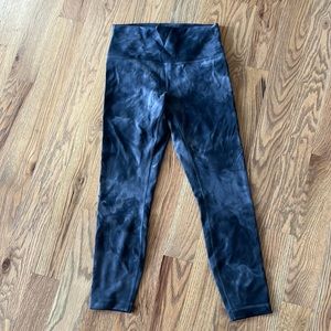Lululemon Wunder Train 25” Size 8